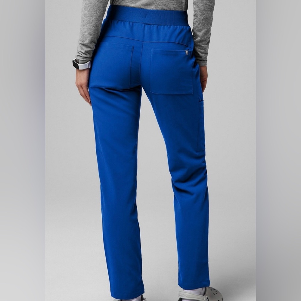 Fabletics Scrub Set - image 3